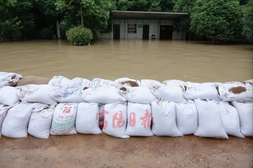 錢塘江流域暴發建國后第二大洪水 百年古橋被沖毀