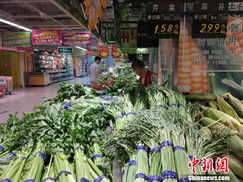 市民在超市購物。<a target='_blank' href='http://www.chinanews.com/' >中新網</a>記者 李金磊 攝