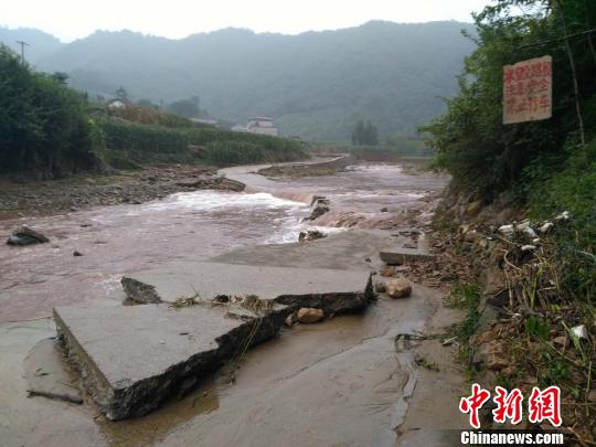 圖為商洛發生暴雨洪澇災害。　萬濤 攝