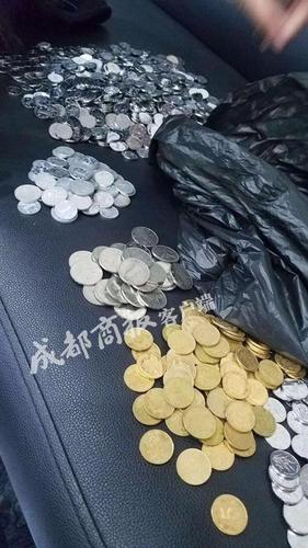 雅安老師離職后收到16660枚硬幣的押金 花4小時才數完