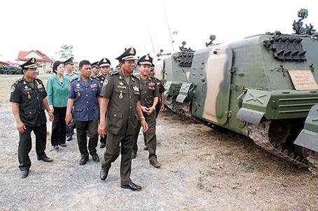 外媒:柬埔寨獲中國1億美元軍援 兩軍明年進行軍演