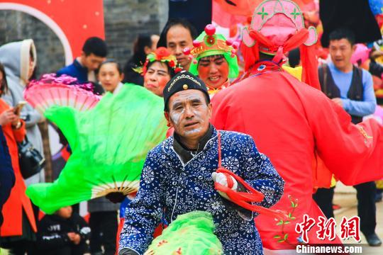 此次“地道中國年”主題活動可分為年俗活動、游樂活動、展示活動三大版塊，形式多樣，內容豐富，可滿足不同年齡段游客的需求。張壁古堡景區供圖