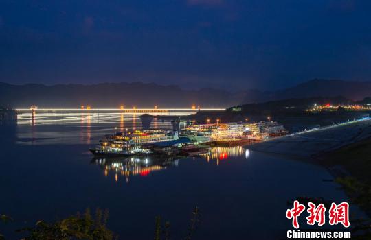 三峽旅游母港夜景(資料圖) 雷勇 攝