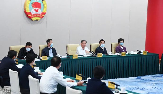 全國政協召開雙周協商座談會 圍繞"仲裁法的修訂"協商議政 汪洋主持