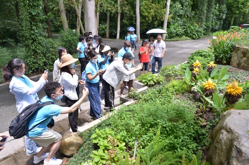 （華聲版用圖）青年學子走進粵港澳大灣區開(1281854)-20220818084629